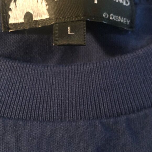 Hong Kong Disney T shirt - Picture 3 of 3